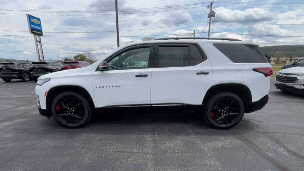 Certified 2023 Chevrolet Traverse Premier w/ Redline Edition AWD/4WD image 5