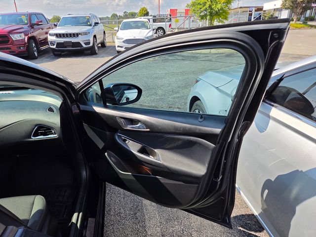 Used 2016 Chevrolet Cruze LS FWD image 17