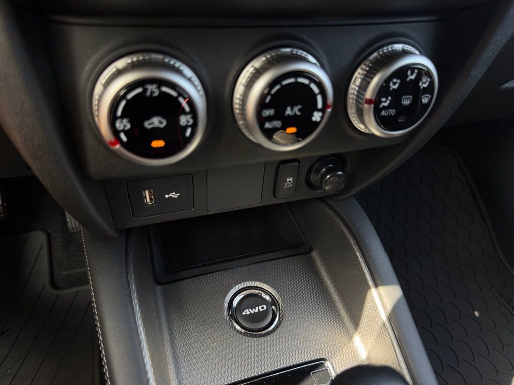 Used 2025 Mitsubishi Outlander Sport SE image 39