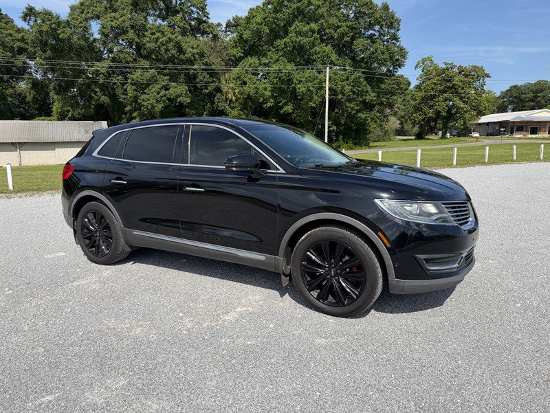 Used 2016 Lincoln MKX Reserve w/ Technology Package AWD/4WD image 4