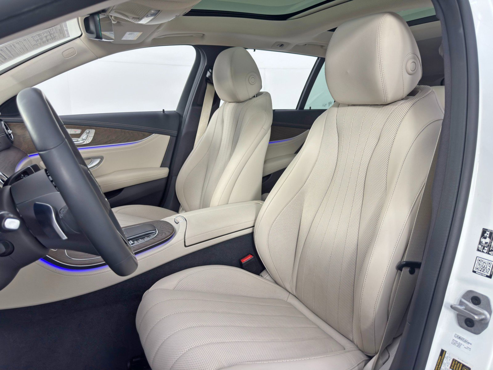 Used 2022 Mercedes-Benz E 450 4MATIC All-Terrain Wagon image 43