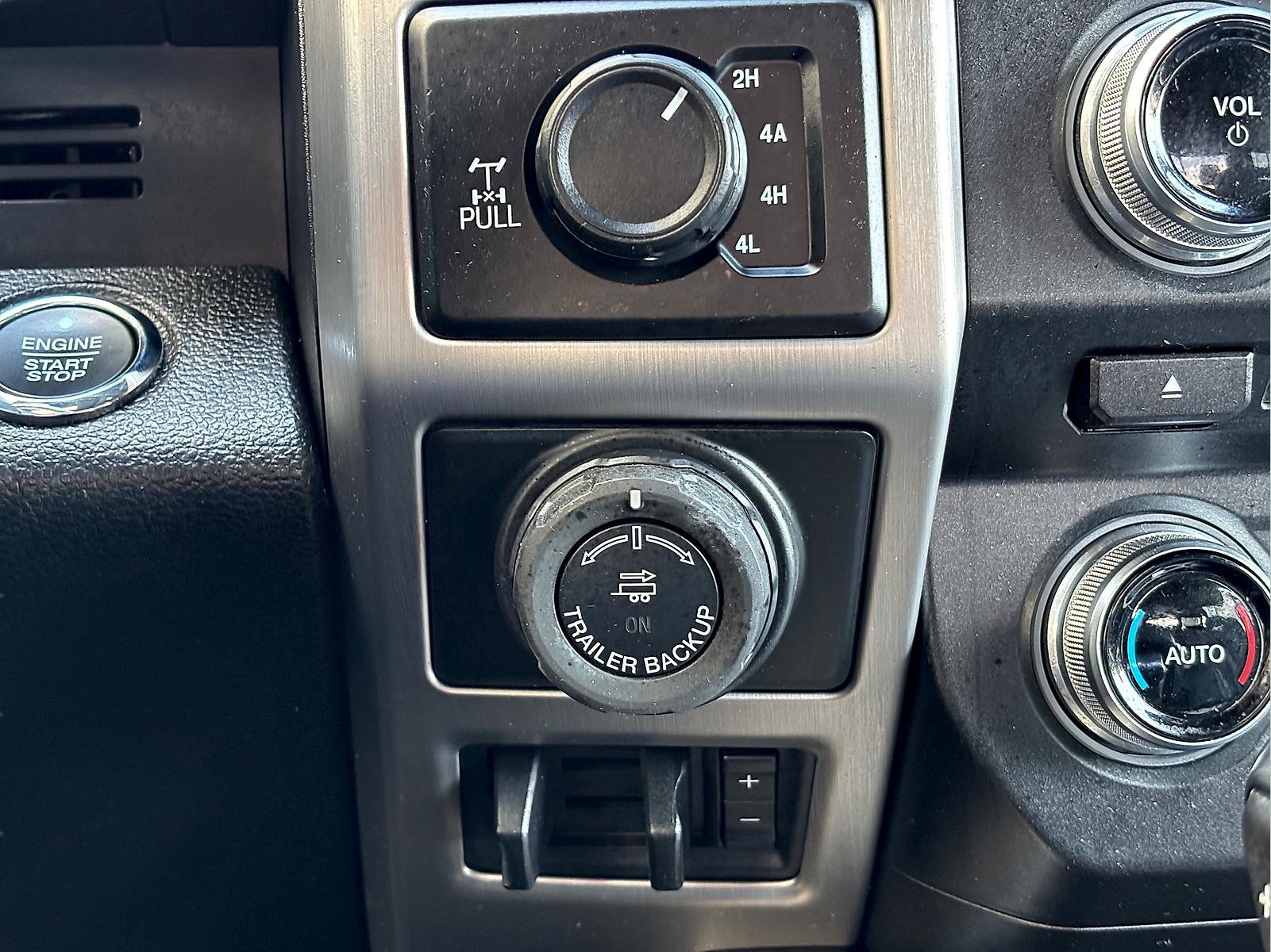 Used 2018 Ford F150 Platinum w/ Equipment Group 701A Luxury AWD/4WD image 29