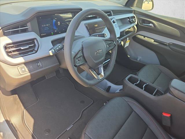 New 2027 Chevrolet Bolt RS w/ Technology Package FWD image 3