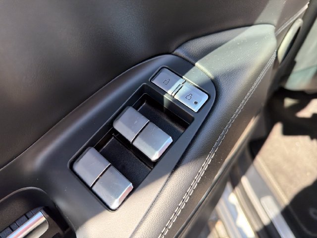 New 2026 Lincoln Navigator Reserve w/ Jet Appearance Package AWD/4WD image 21