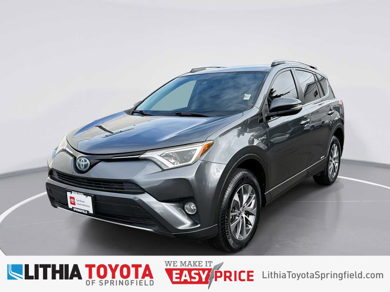 Certified 2018 Toyota RAV4 XLE w/ Carpet Mat Package AWD/4WD image 1