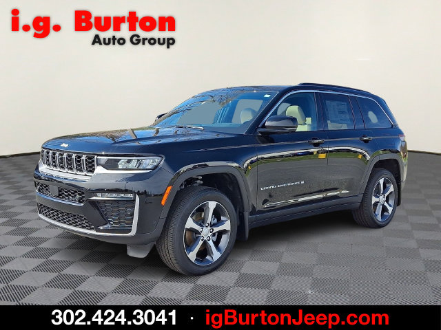 New 2026 Jeep Grand Cherokee Limited w/ Luxury Tech Group II AWD/4WD image 2