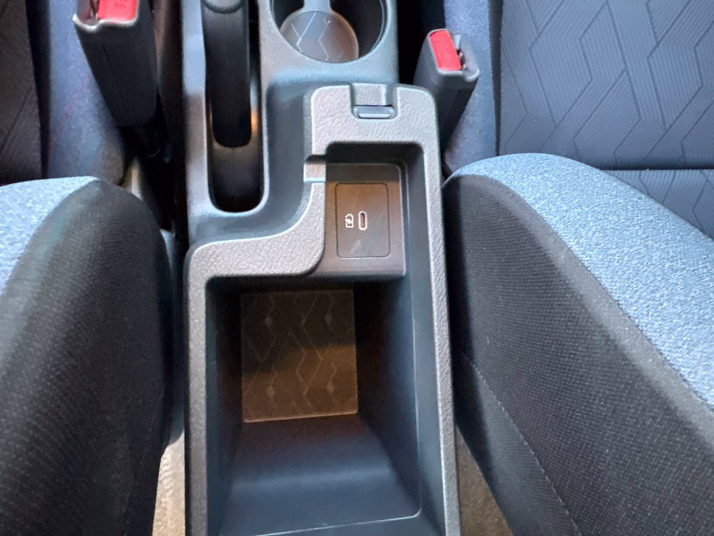 Used 2025 Nissan Versa SV w/ Trunk Package FWD image 33