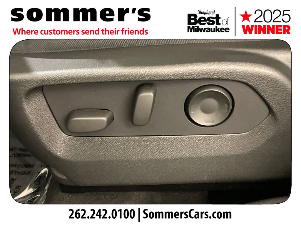 Used 2025 Buick Envision Preferred AWD/4WD image 10