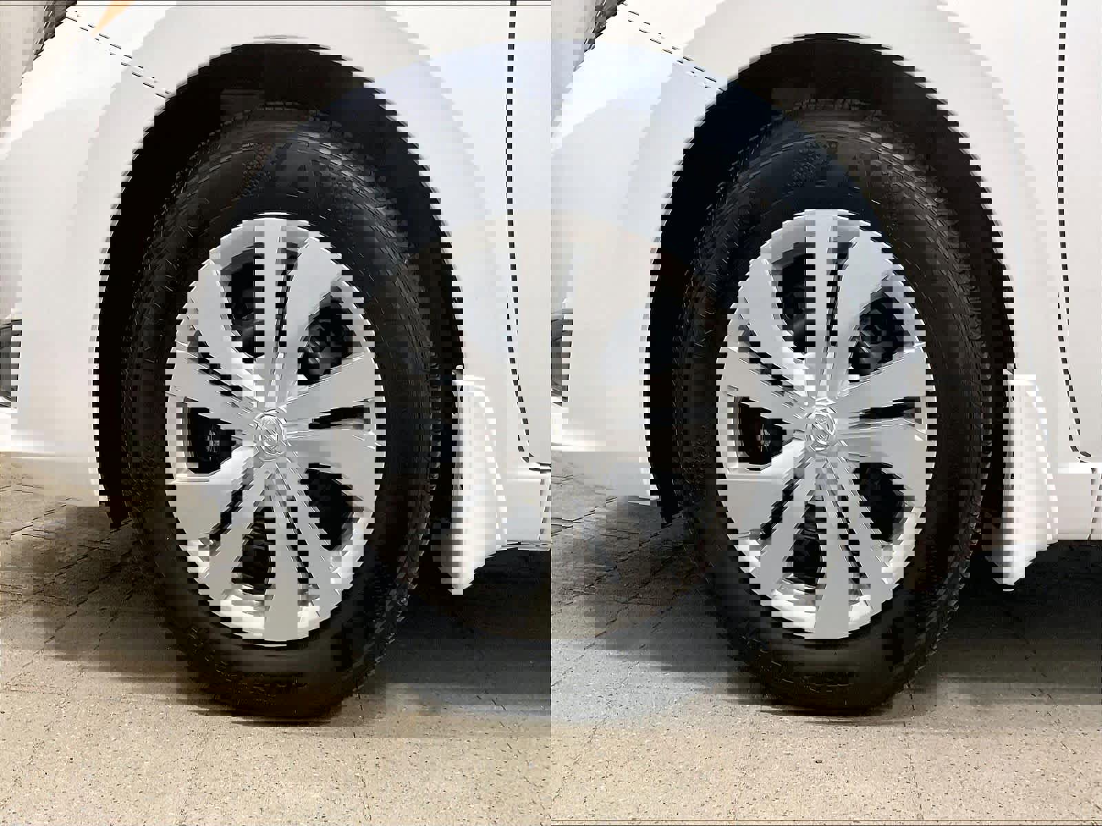 Used 2025 Nissan Versa S w/ Trunk Package image 7