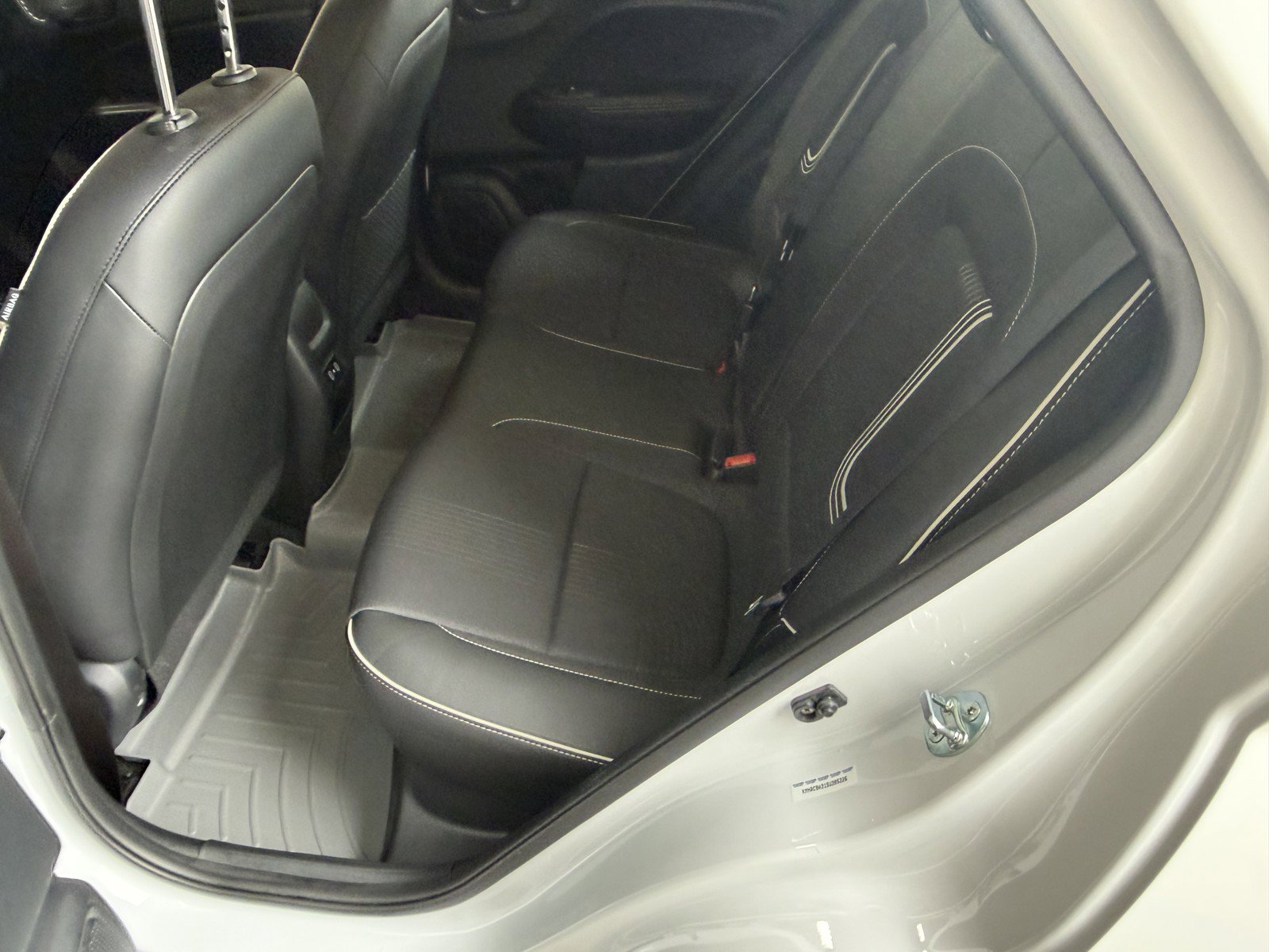 Used 2025 Hyundai Venue Limited FWD image 28