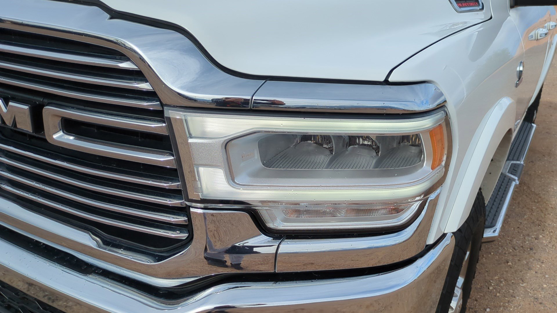 Used 2022 RAM 2500 Laramie w/ Cold Weather Group image 9