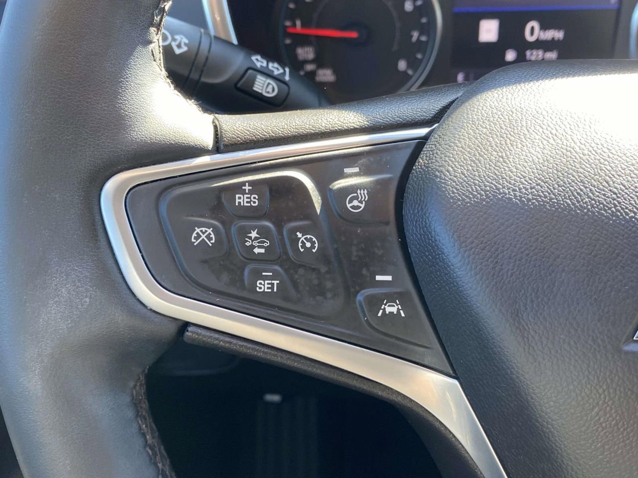 Used 2023 Chevrolet Equinox LT image 19