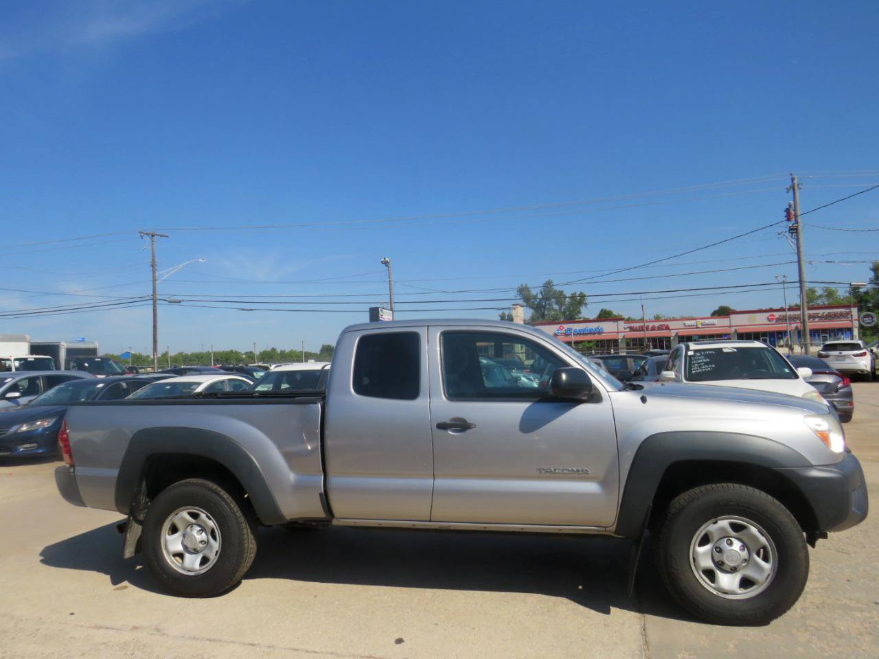 Used 2015 Toyota Tacoma PreRunner w/ Convenience Package RWD image 4