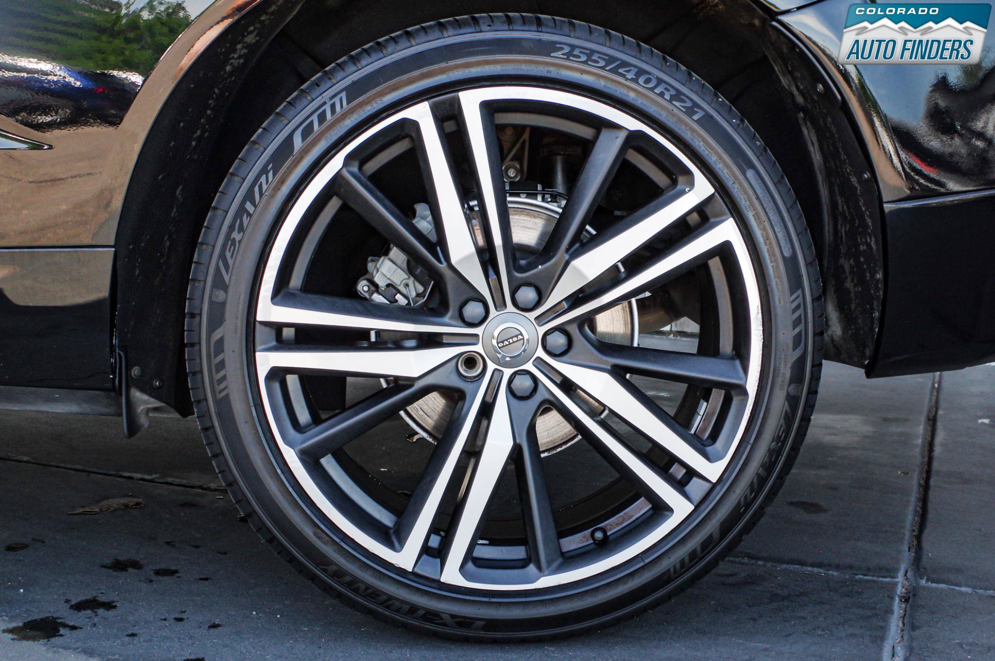 Used 2018 Volvo XC60 T5 R-Design w/ Convenience Package AWD/4WD image 25