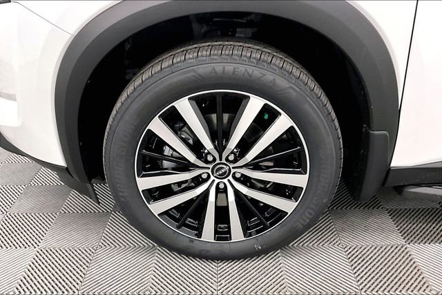 New 2025 Nissan Pathfinder Platinum w/ Lighting Package (N93) AWD/4WD image 12