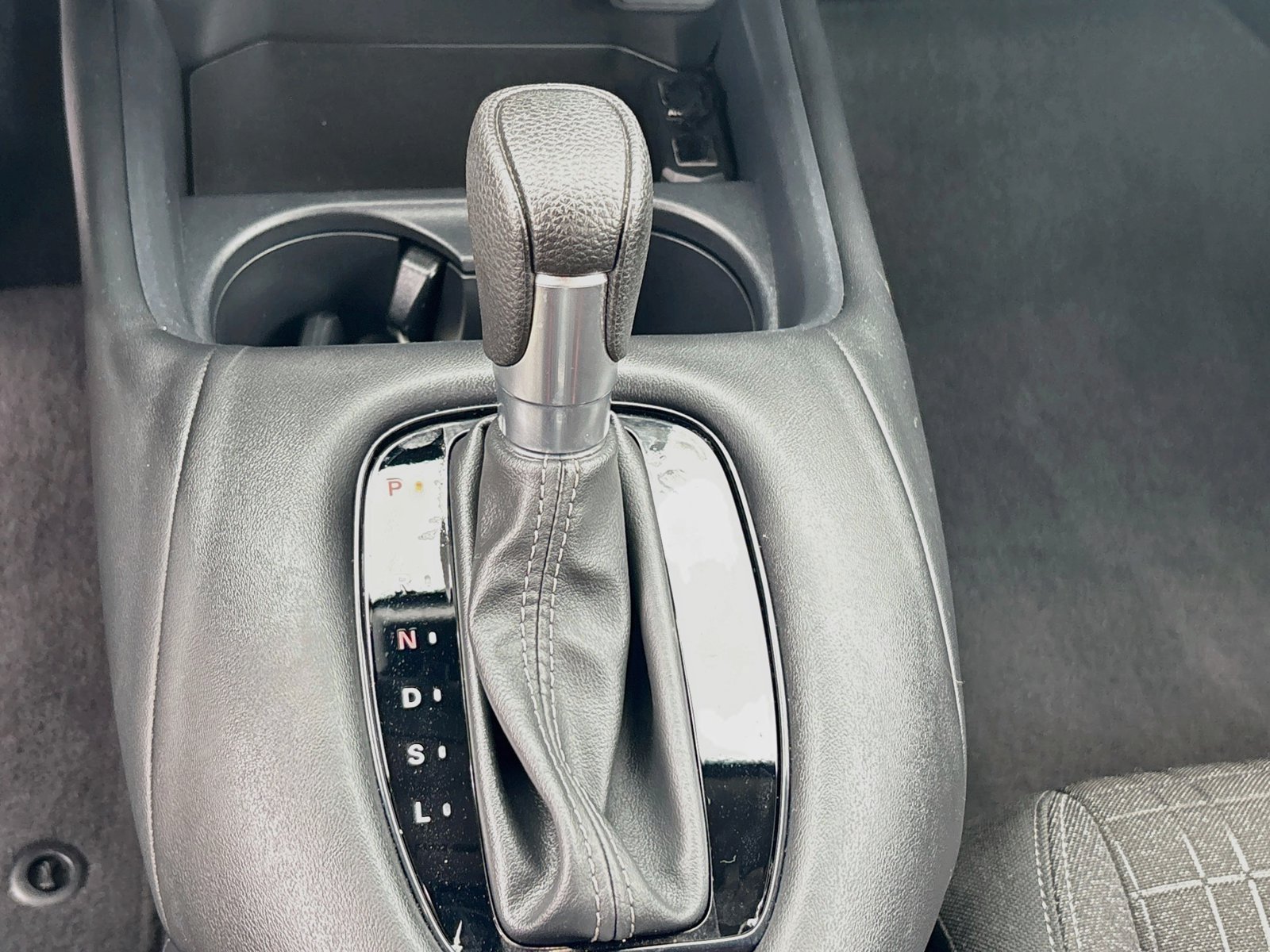 Used 2024 Honda HR-V LX image 16