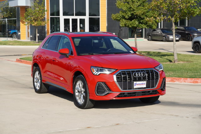 Used 2024 Audi Q3 2.0T Premium AWD/4WD image 8