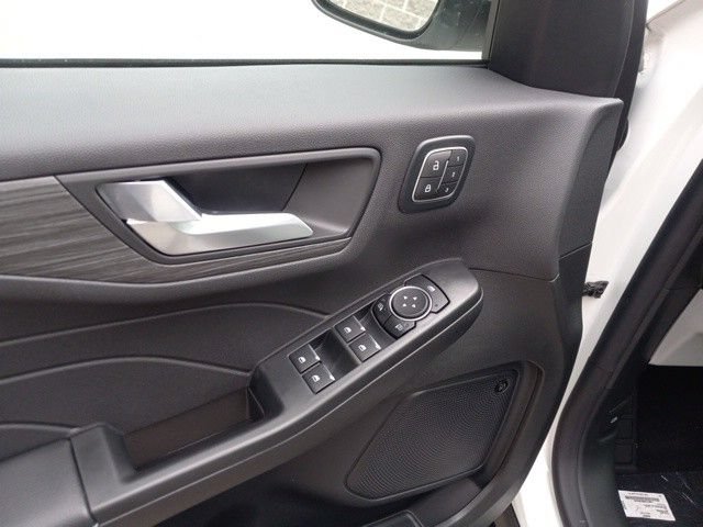 New 2025 Ford Escape SE w/ PHEV Premium Package FWD image 12