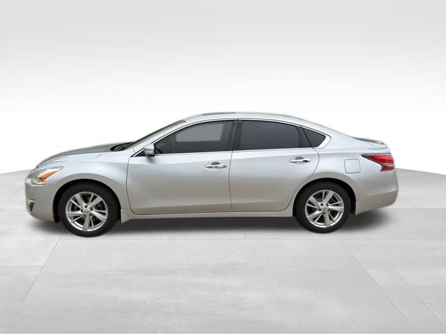 Used 2015 Nissan Altima 2.5 SV w/ Convenience Package FWD image 7