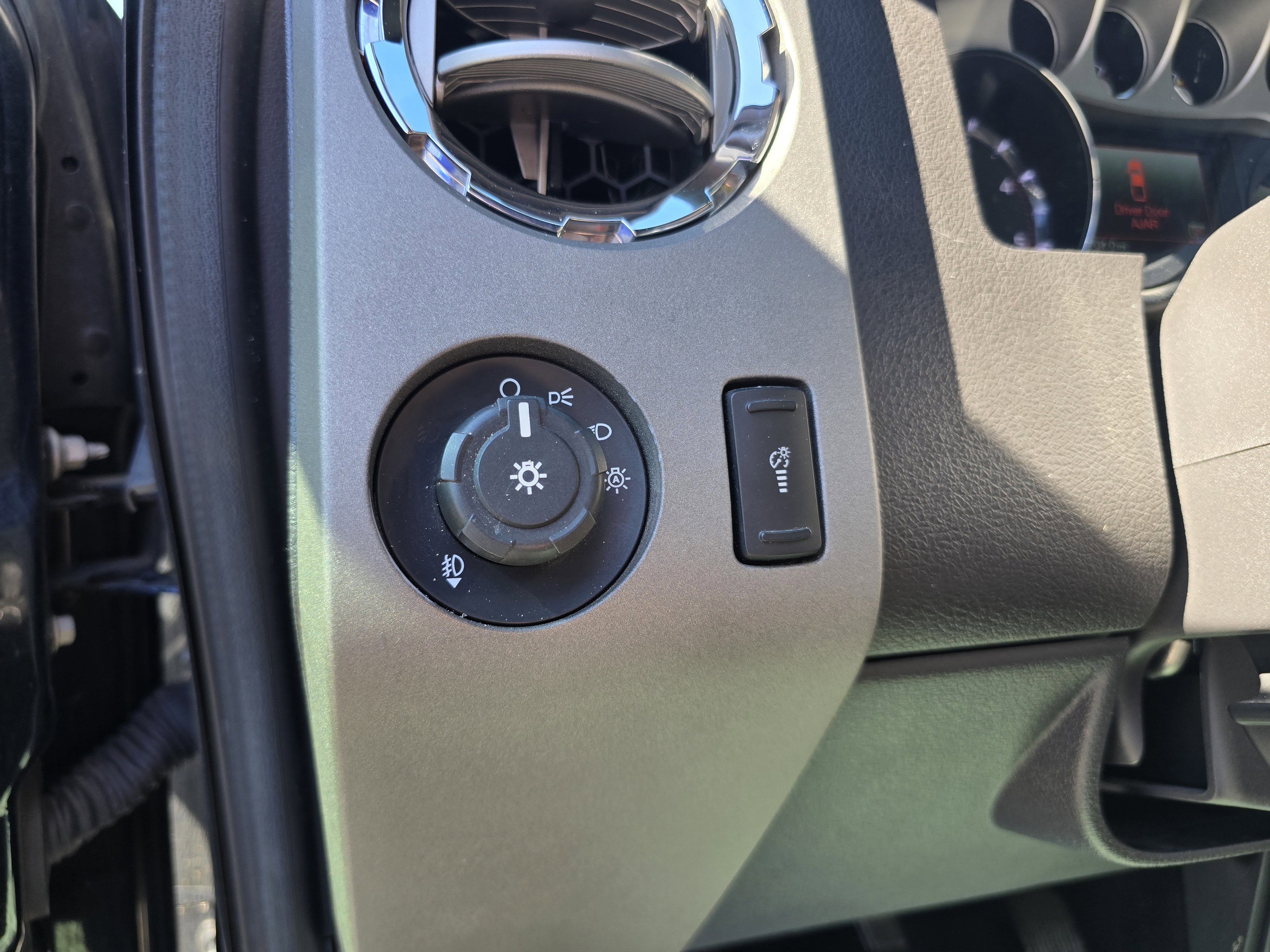 Used 2012 Ford F350 Lariat w/ Lariat Ultimate Pkg image 21