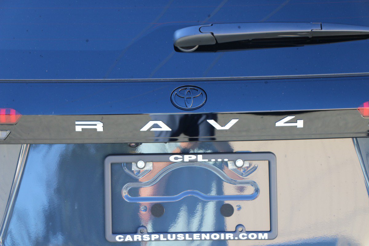 Used 2026 Toyota RAV4 SE w/ Weather Package AWD/4WD image 5