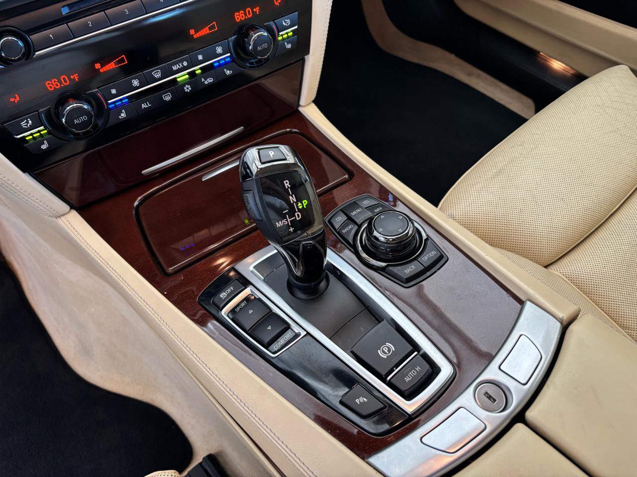 Used 2012 BMW 750Li image 18