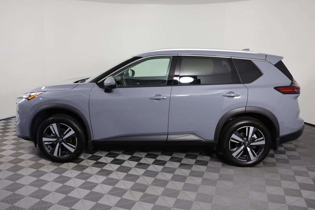 Used 2025 Nissan Rogue SL FWD image 5