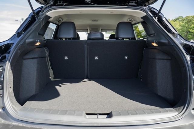 New 2026 Nissan Kicks SR w/ Cold Weather Package image 10
