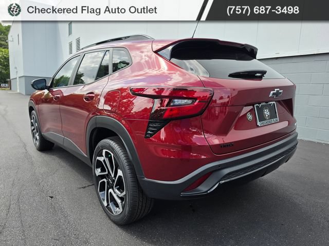 Used 2024 Chevrolet Trax RS w/ Sunroof Package FWD image 5