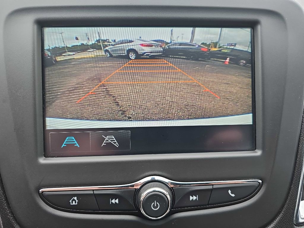 Used 2017 Chevrolet Malibu LT image 31