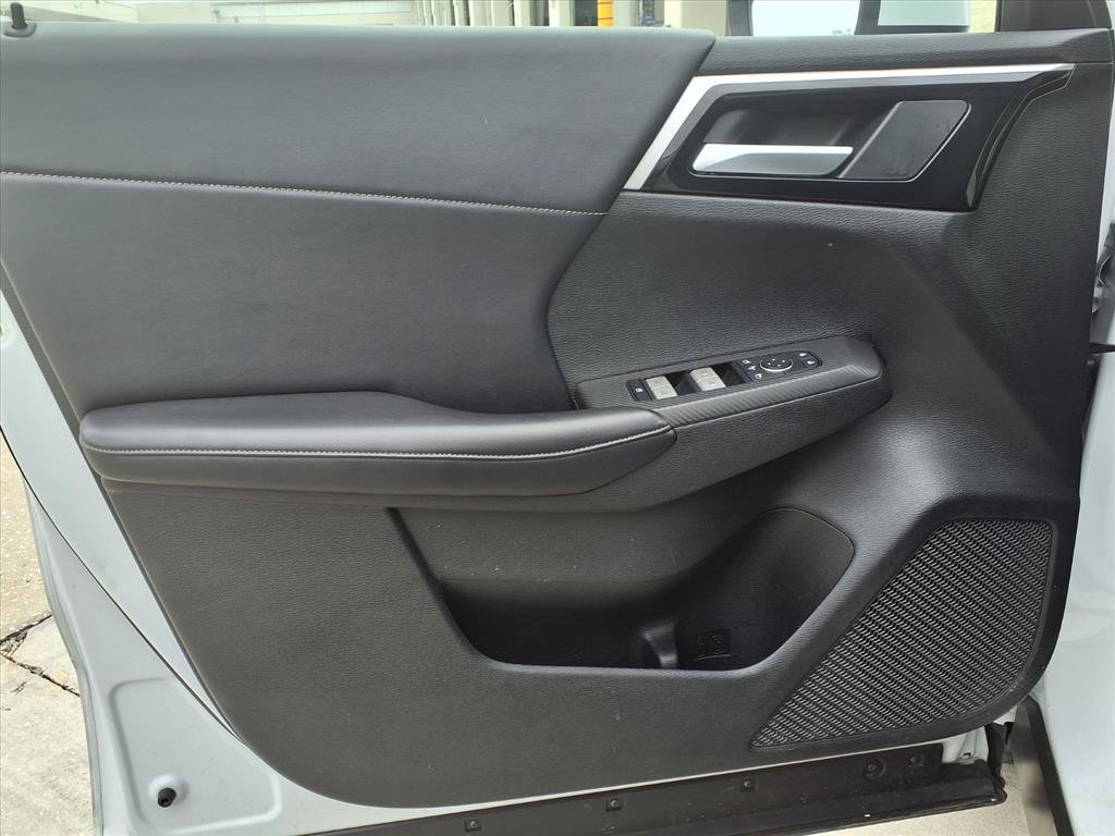 Used 2024 Mitsubishi Outlander SE AWD/4WD image 17