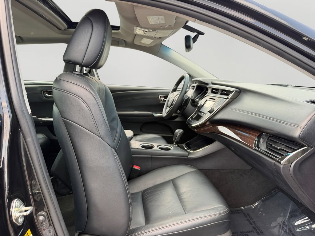 Used 2015 Toyota Avalon XLE Touring FWD image 10