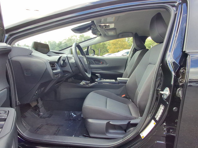 Used 2025 Toyota Prius LE FWD image 11