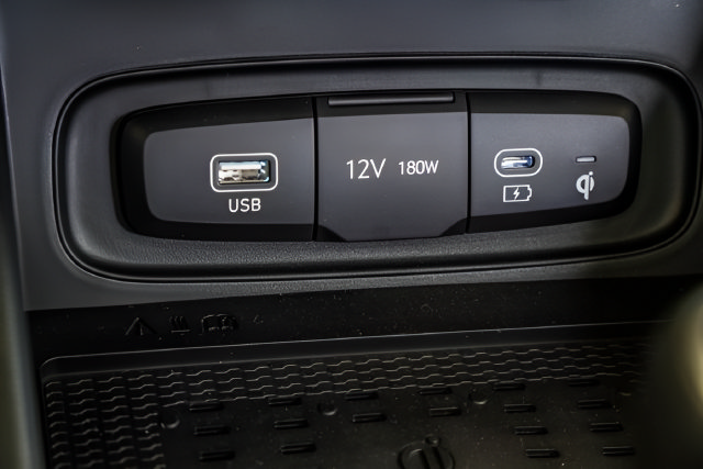 New 2026 Hyundai Venue SEL FWD image 23