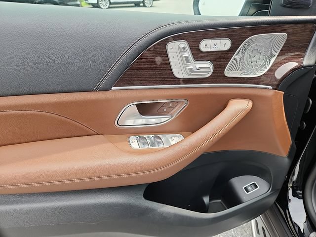 Used 2026 Mercedes-Benz GLS 450 4MATIC image 10