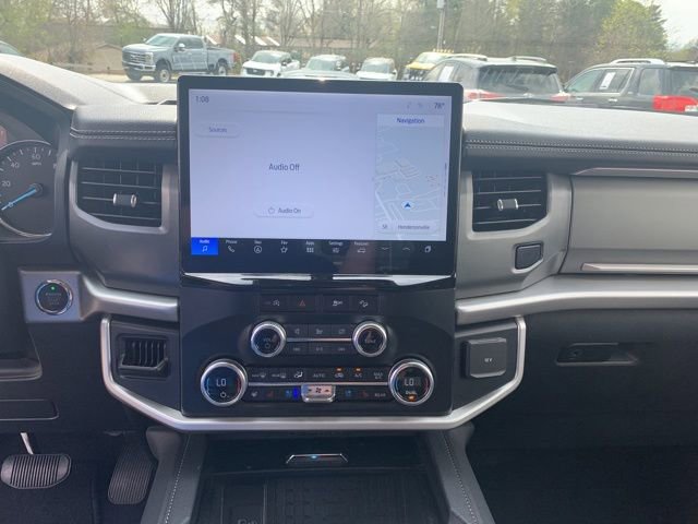 Used 2024 Ford Expedition XLT image 30