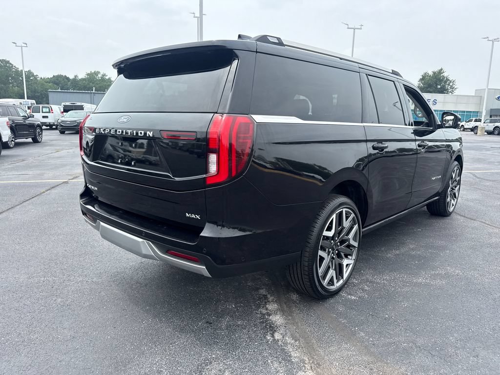 Used 2025 Ford Expedition Max Platinum w/ Platinum Ultimate Package AWD/4WD image 7