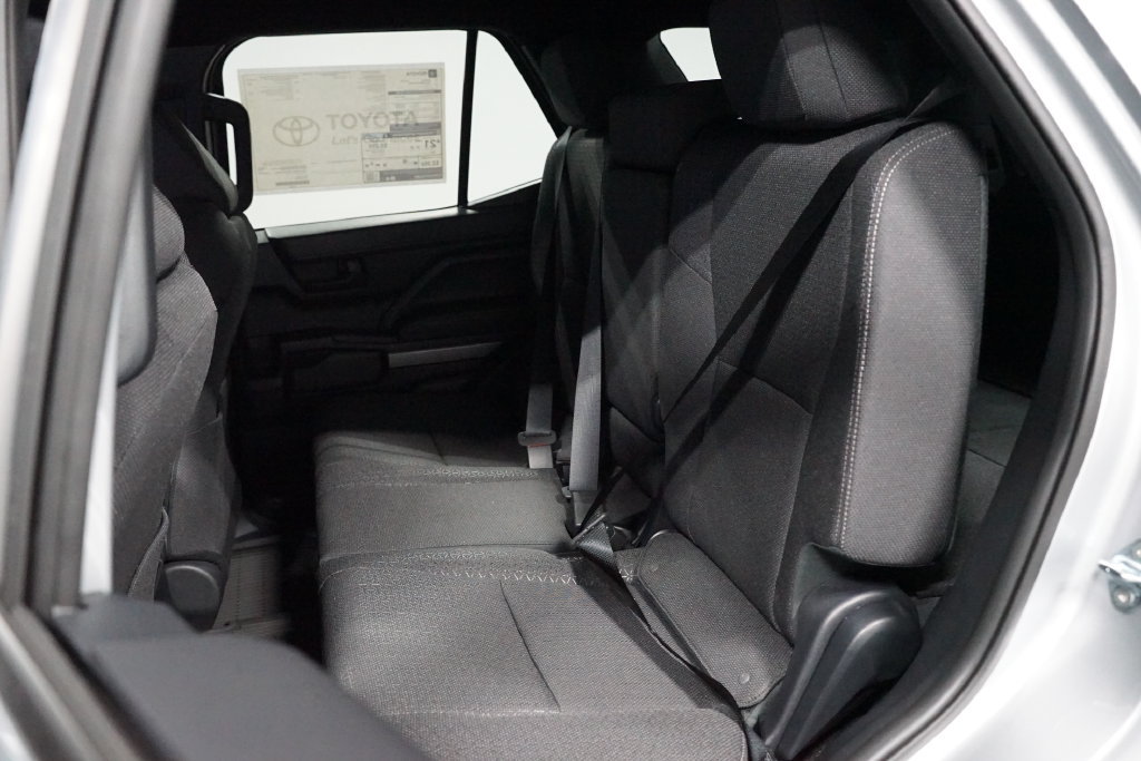 New 2026 Toyota 4Runner SR5 AWD/4WD image 30