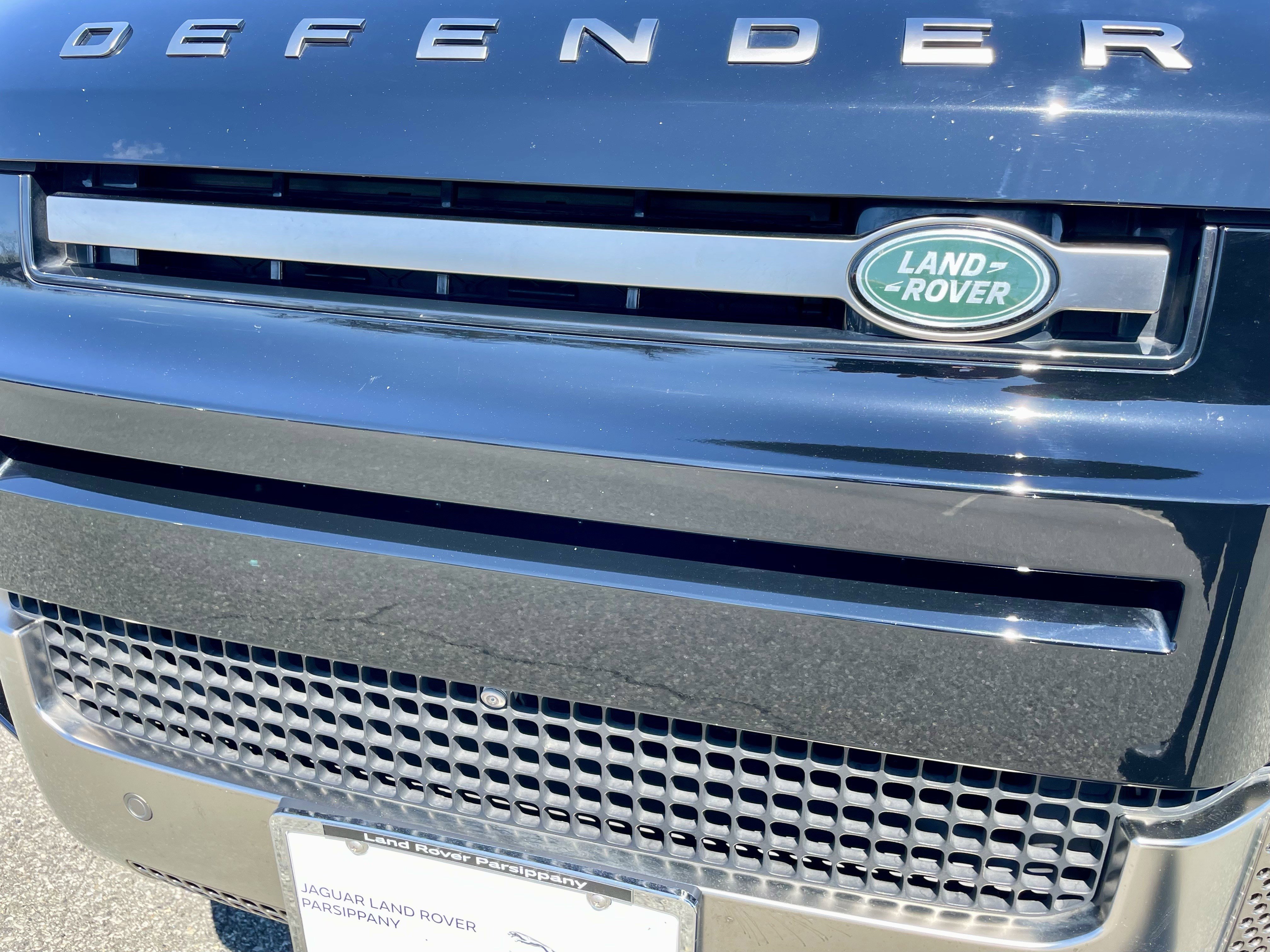 Certified 2024 Land Rover Defender 110 X image 32