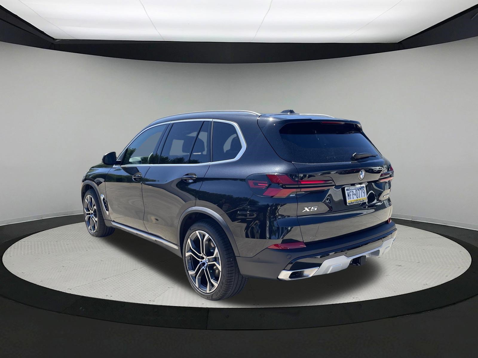 Certified 2026 BMW X5 xDrive40i AWD/4WD image 5