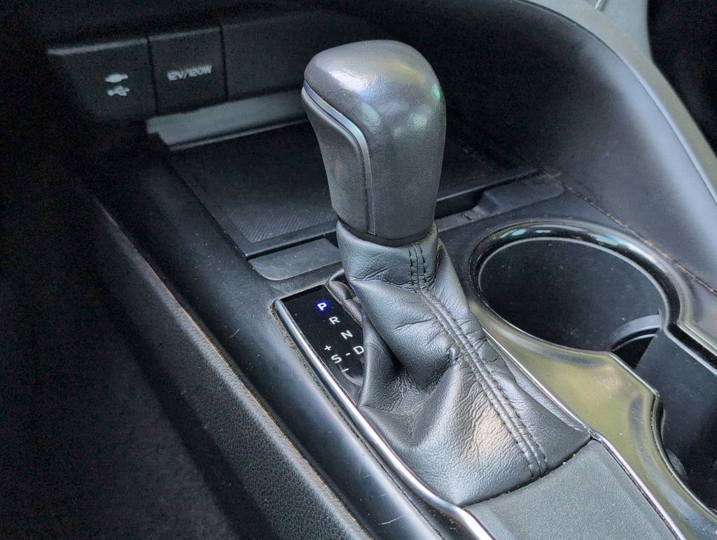 Used 2019 Toyota Camry SE FWD image 20