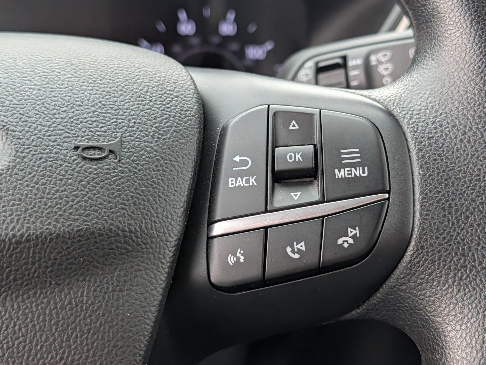 Used 2020 Ford Escape SE FWD image 23