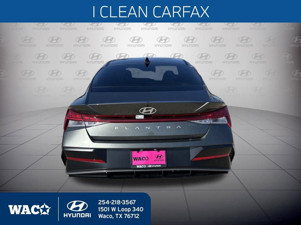 Used 2025 Hyundai Elantra SEL w/ Cargo Package image 12
