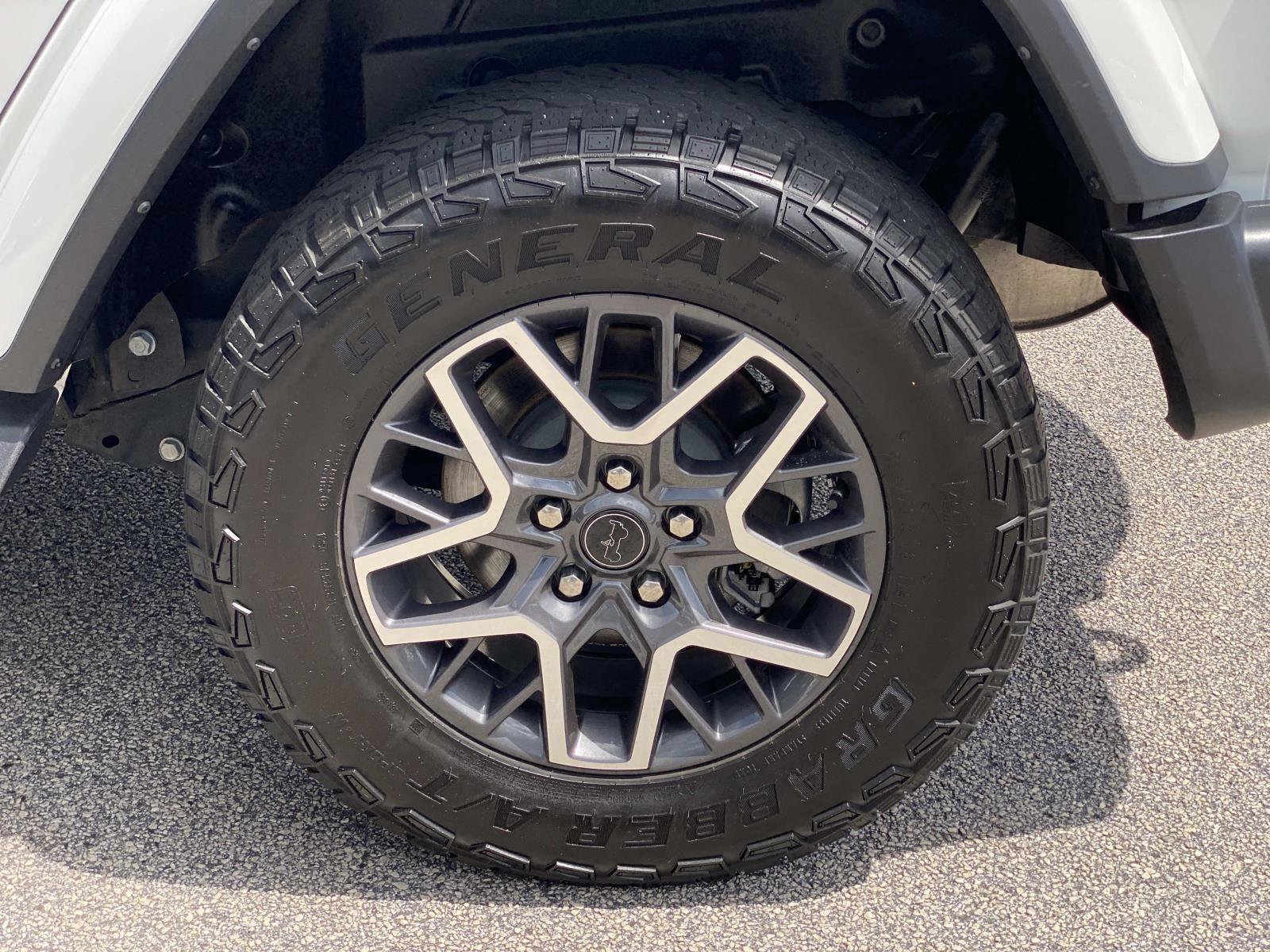 Used 2024 Jeep Wrangler Unlimited Sahara AWD/4WD image 13