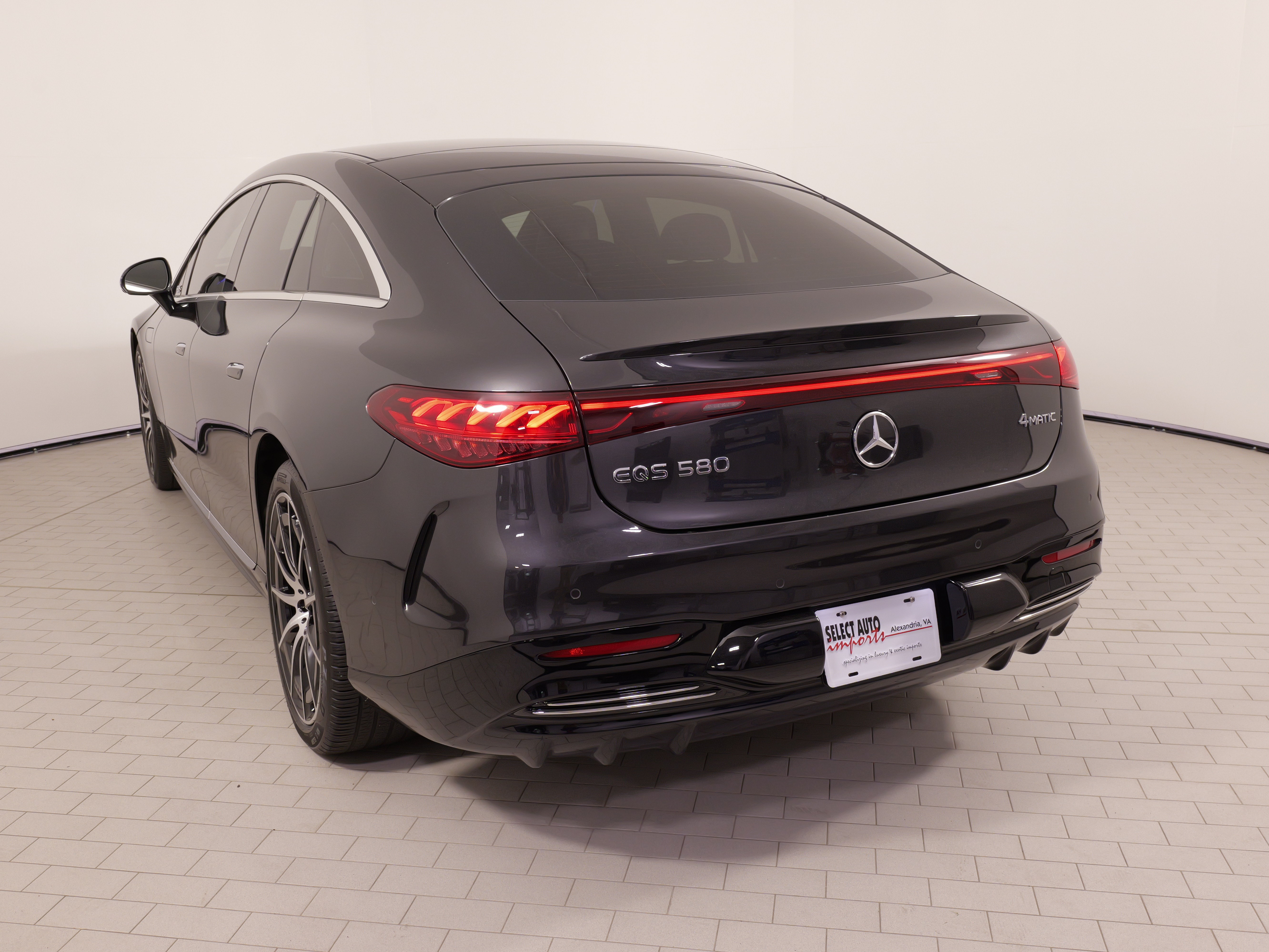 Used 2023 Mercedes-Benz EQS 580 4MATIC Sedan image 17