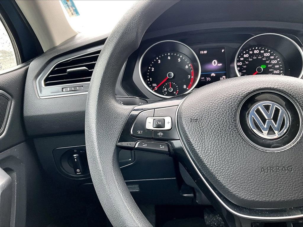 Used 2020 Volkswagen Tiguan S image 14