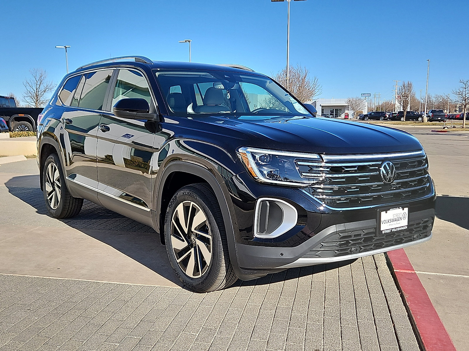New 2026 Volkswagen Atlas SEL image 5