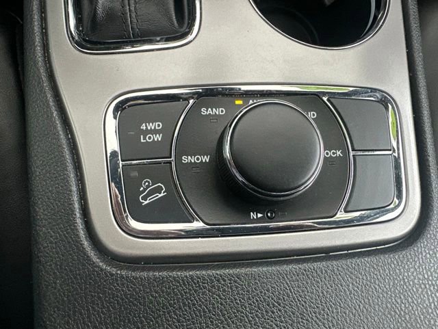 Used 2020 Jeep Grand Cherokee Laredo w/ Quick Order Package 2BN North AWD/4WD image 60