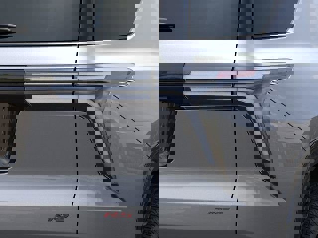 New 2026 Chevrolet Traverse RS w/ LPO, Floor Liner Package image 11