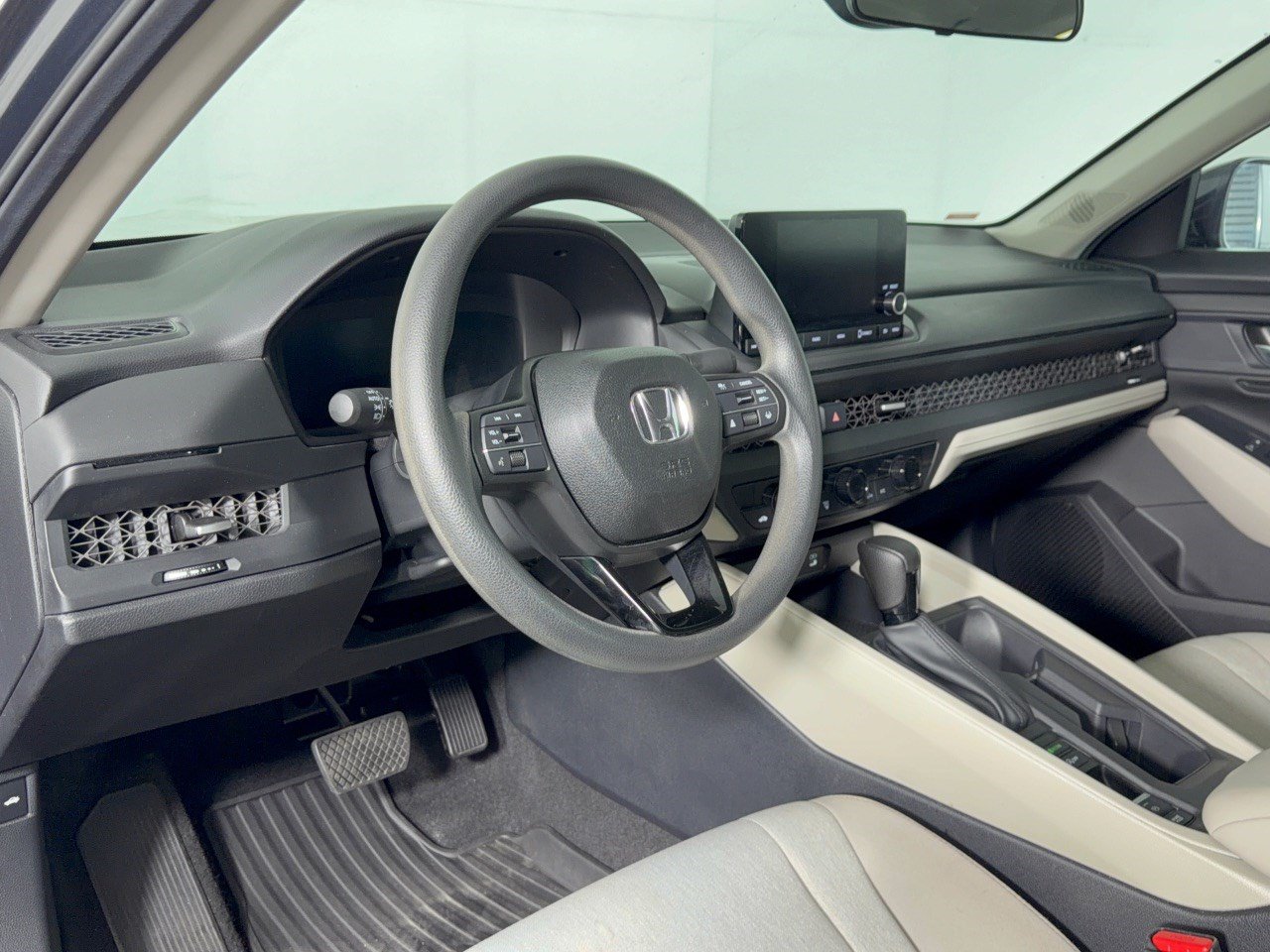 Certified 2024 Honda Accord EX image 4